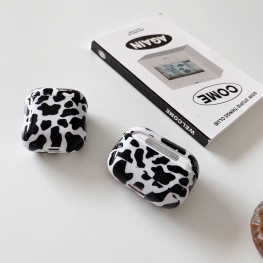 The cow markings print airpods case